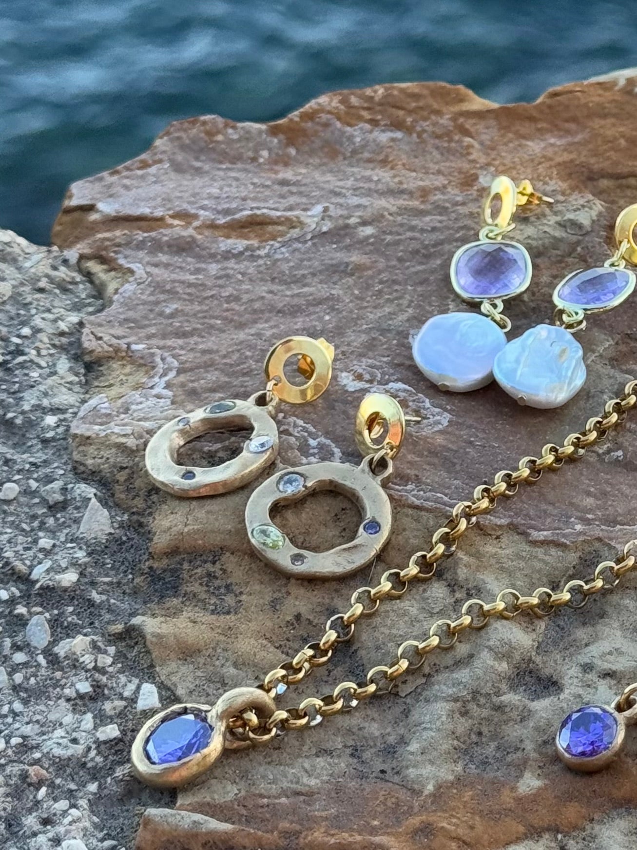 Onda Earrings