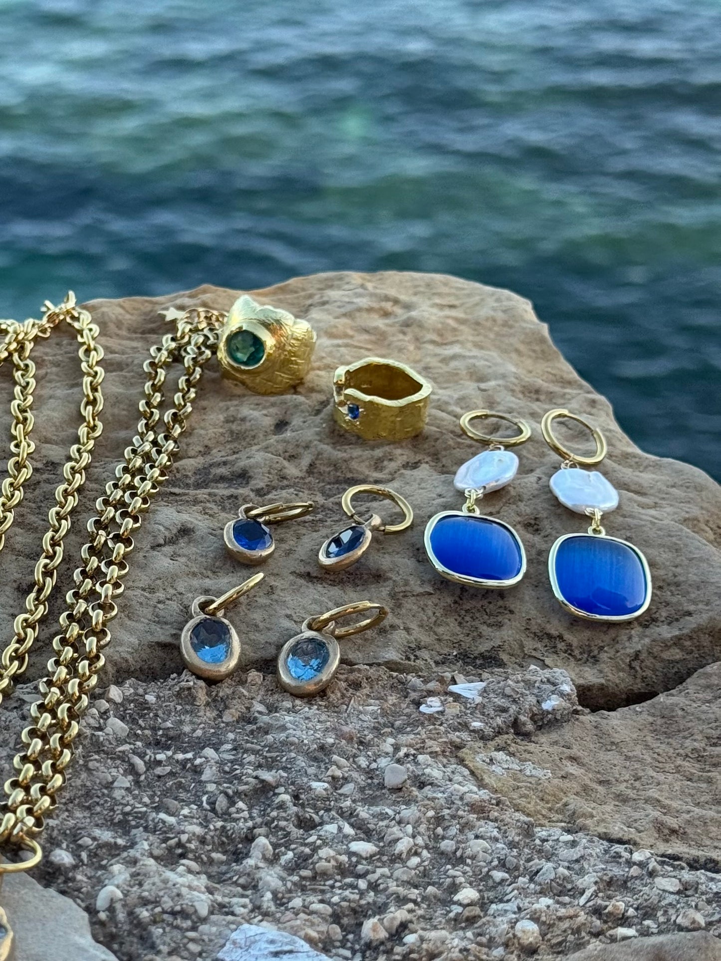 Ojo de Gato Earrings