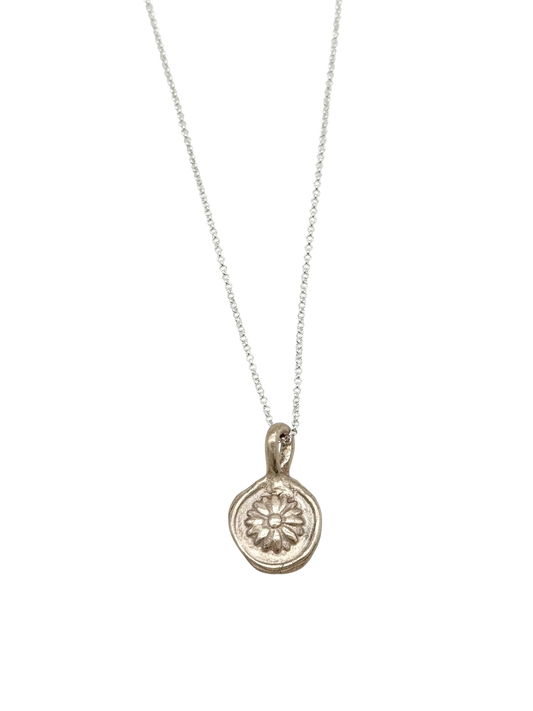 Petalo Necklace