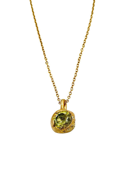 Raiz Necklace